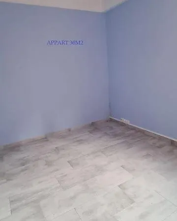 En Location Apartment *